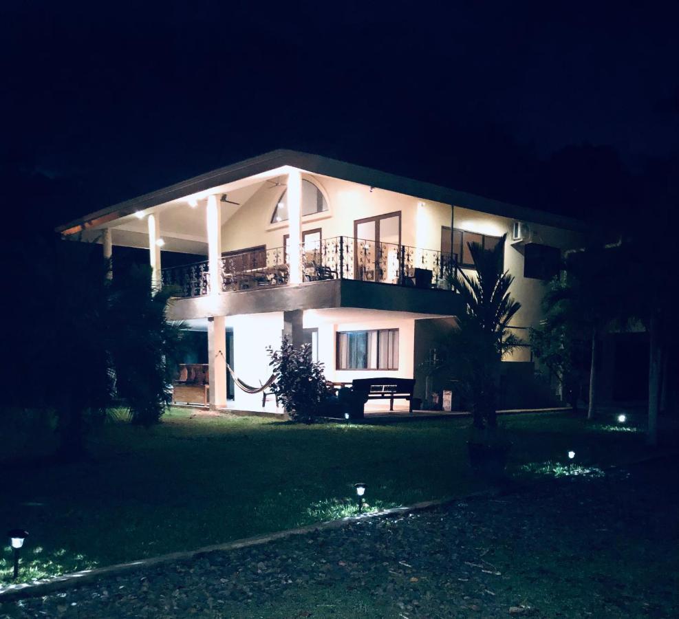 博卡斯德尔托罗Sol Y Sombra住宿加早餐旅馆 外观 照片